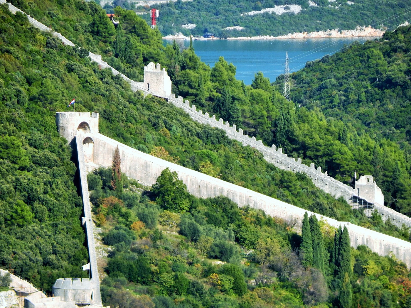 Ston | Private Transfer Dubrovnik to Split Airport Ston Croatia – optional stop during a private transfer from Dubrovnik to Split Airport
